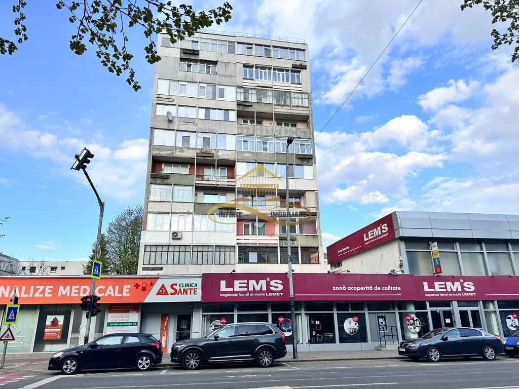 De vanzare apartament 2 camere decomandate Calea Marasest...