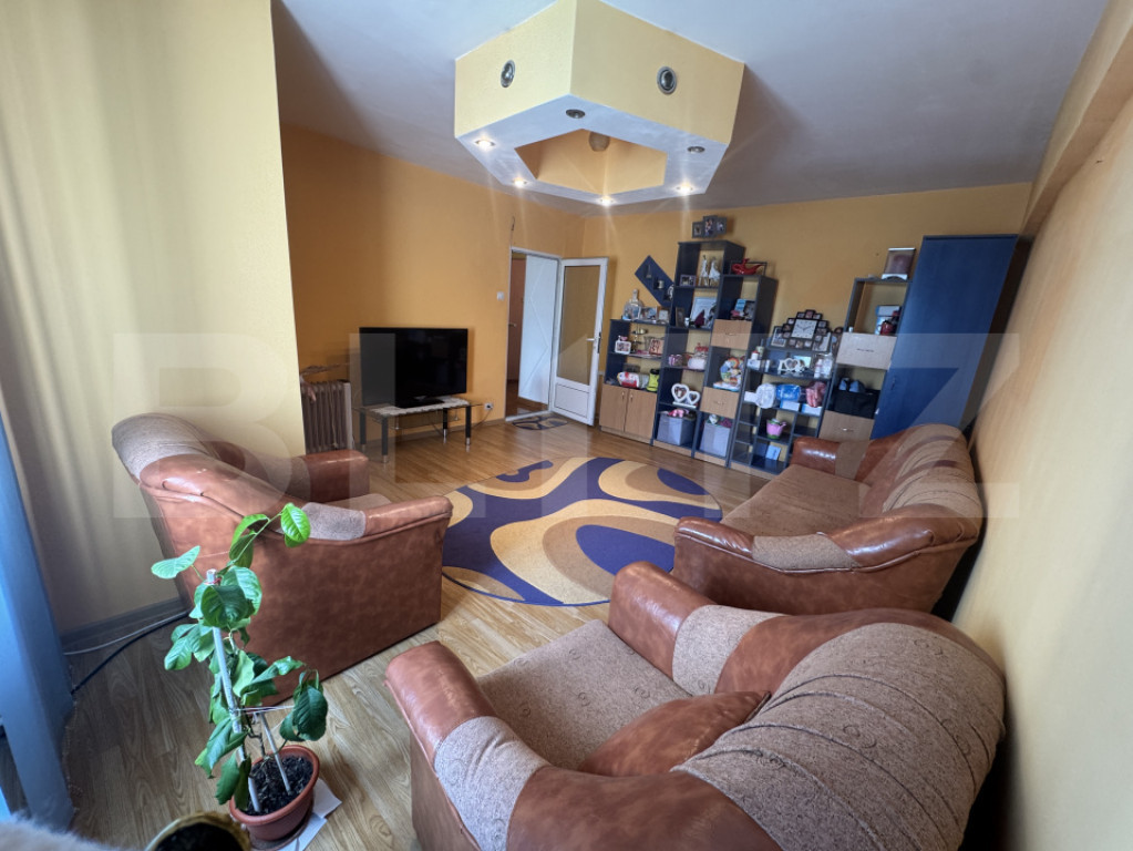 Apartament 3 camere, decomandat, 86 mp, zona George Enescu