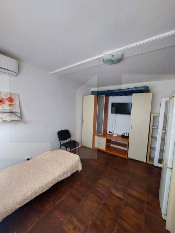 Garsonieră de vânzare, Grădiște