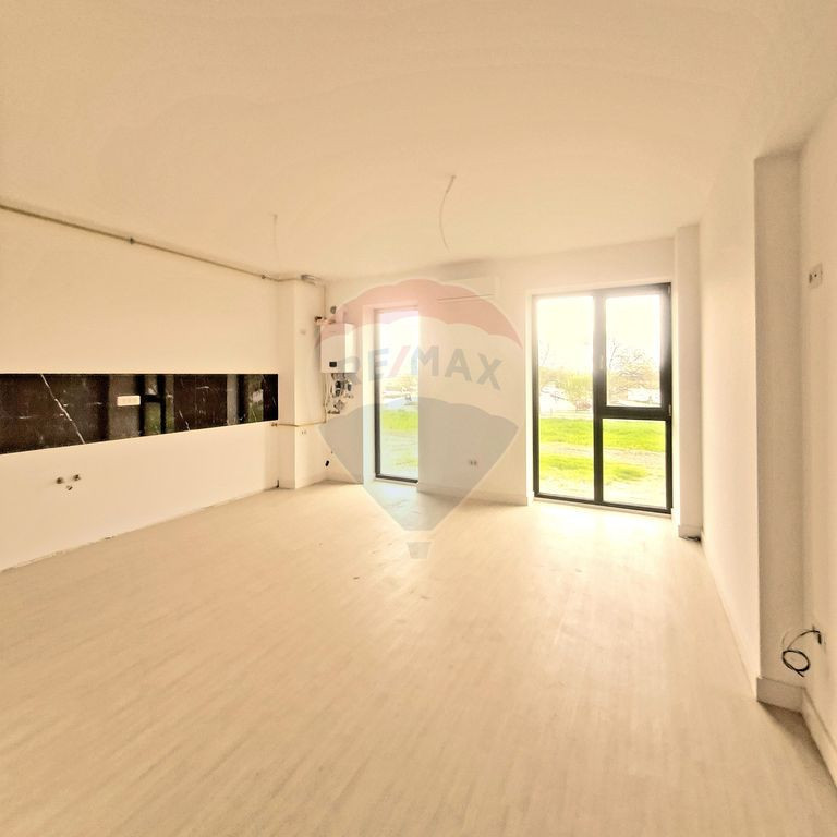 Apartament cu 2 camere de închiriat in bloc nou( DMC RES...