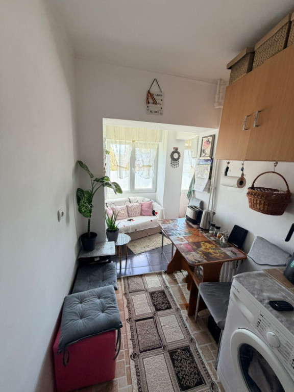 Garsoniera de vanzare - Pod Butelii