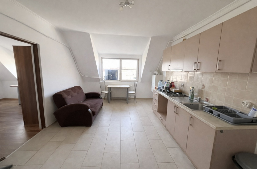 Apartament cu 3 camere Calea Lipovei