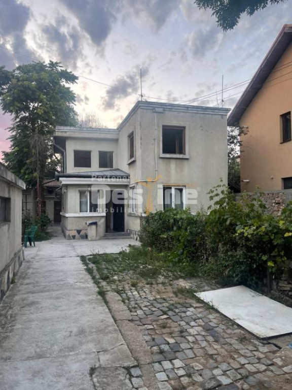 CASĂ + TEREN 400 MP | GARAJ | ZONA PETRICANI – PLUMBUITA