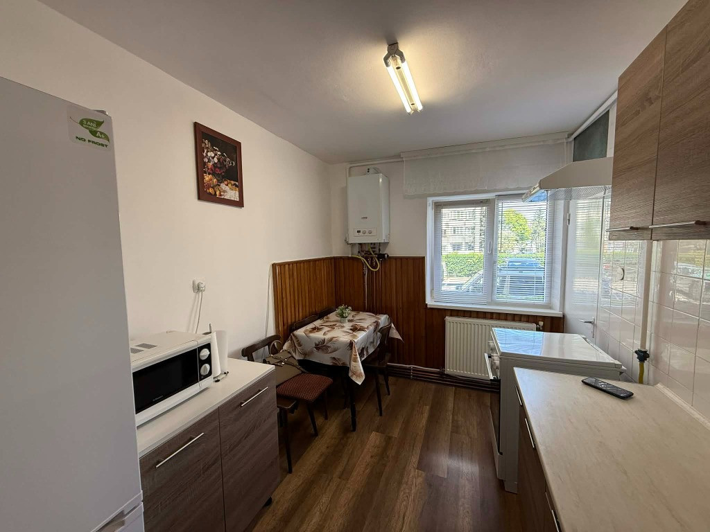 Apartament 2 camere, LUX, 40 mp, prima închiriere, zona Val