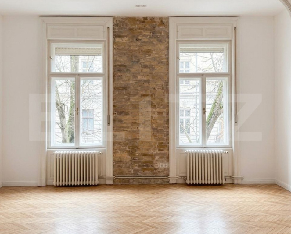 Apartament cu 3 Camere – 100 mp – Pretabil Birou sau Loc