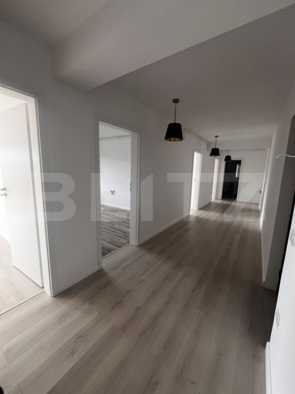 Apartmanent 3 camere 85mp utili,275de mp de terasa-ansamblu