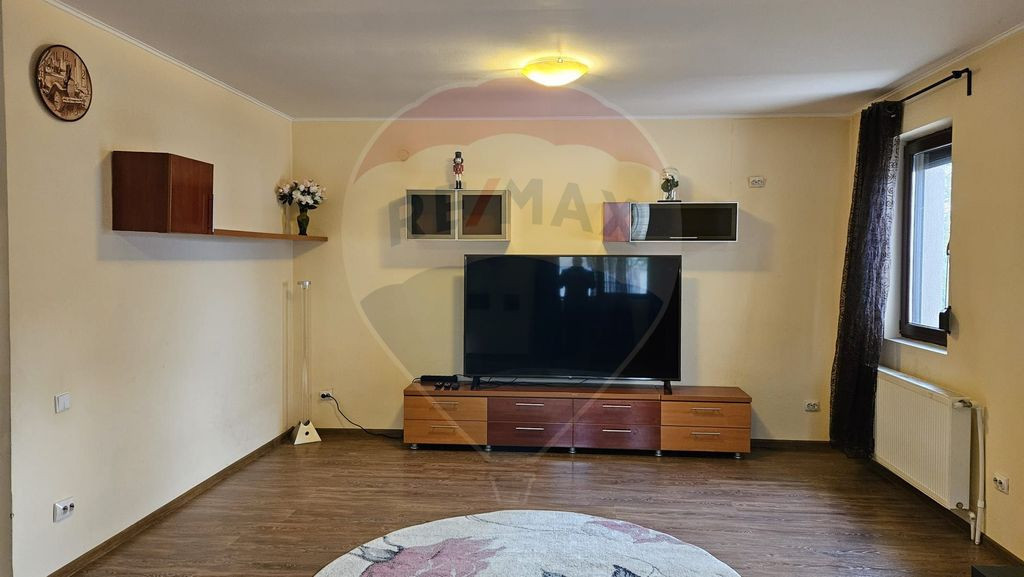 Casă / Vilă cu 4 camere de vânzare Dragomirești-Vale,...