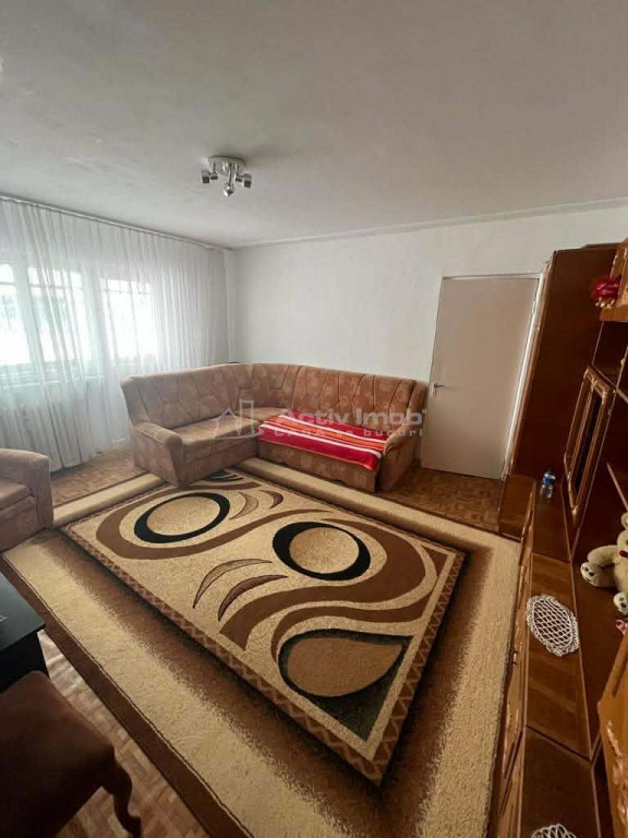 2 camere, 57 mp, etaj 4, zona Unirii, Str. Ciochinescu