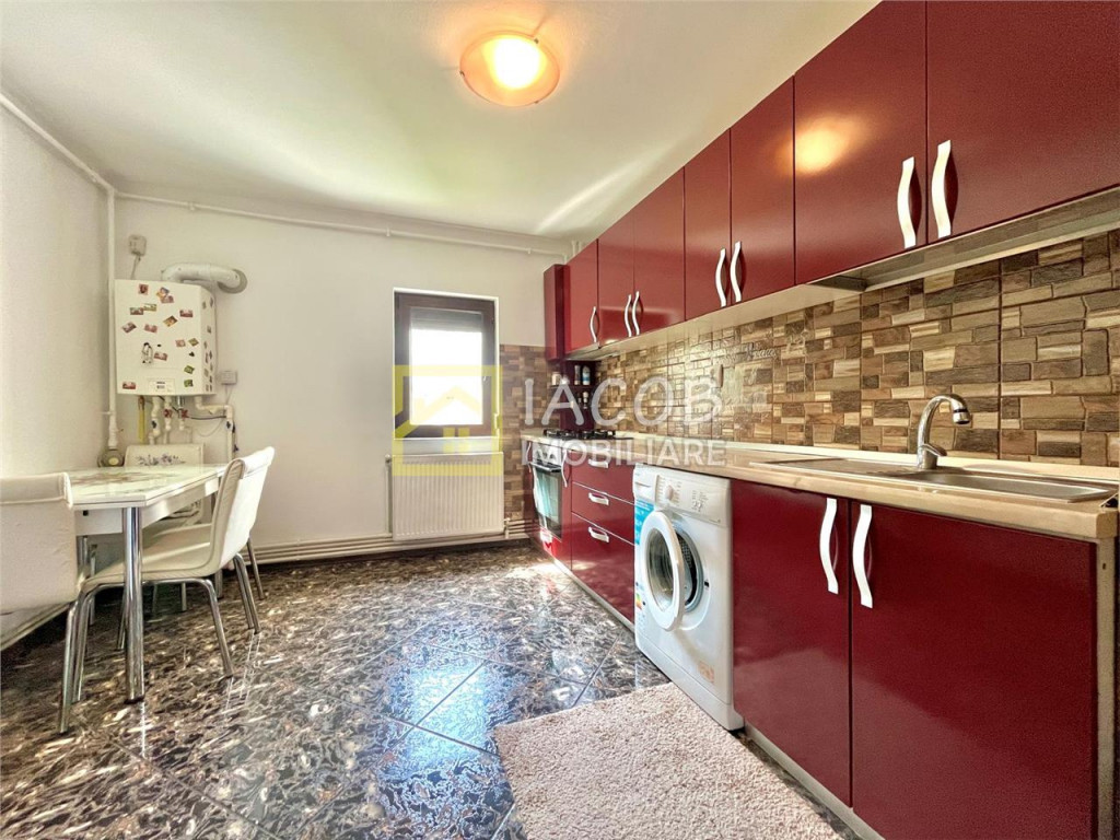 Apartament 2 camere decomandate, etaj 1, str. Mioritei Bacau