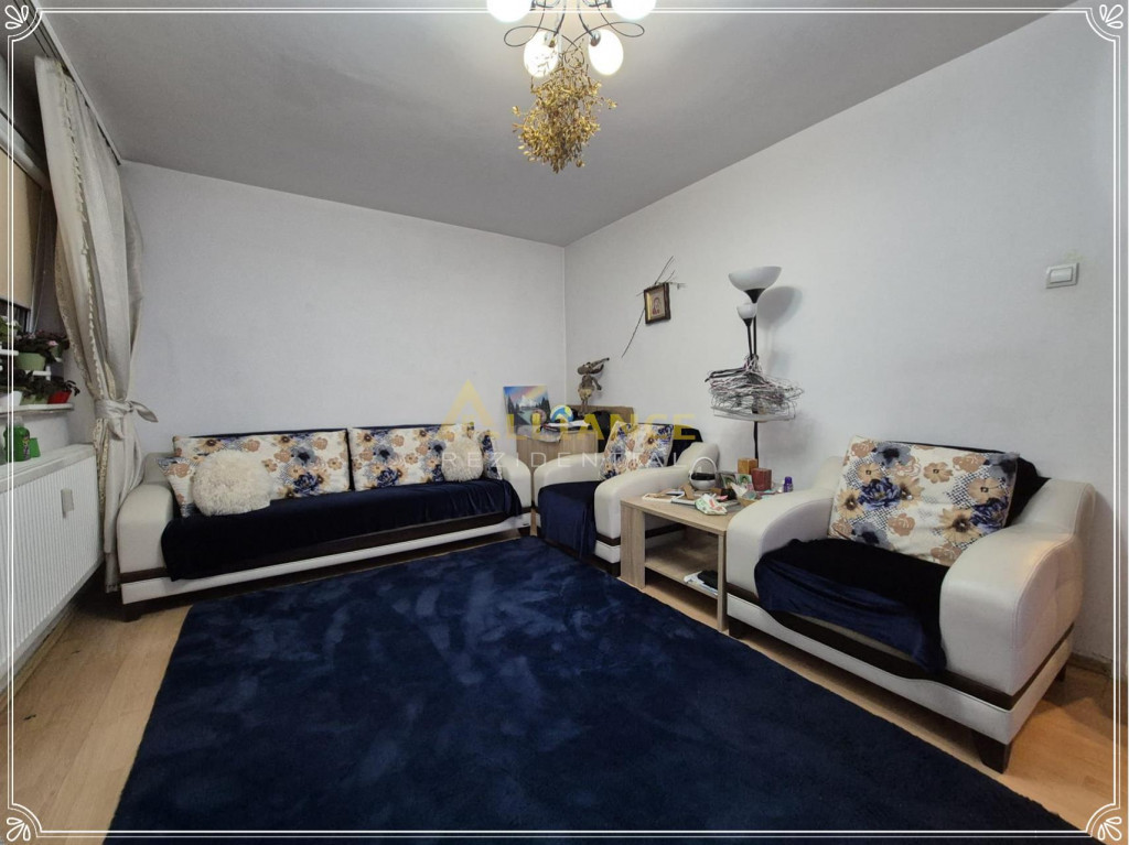 Apartament 3 camere decomandat { Metrou Dristor 1 }