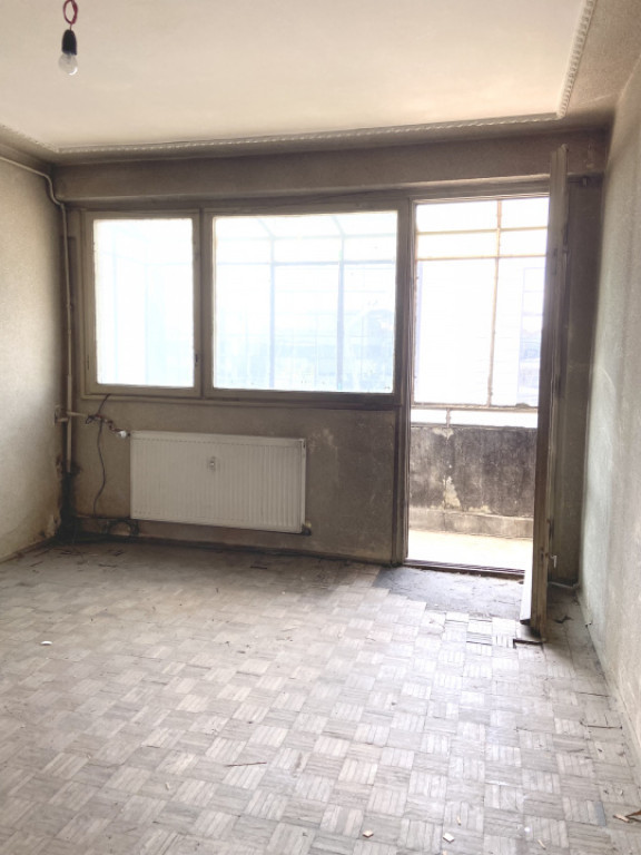 Probabil cel mai ieftin apartament de 2 camere de la Eroii R