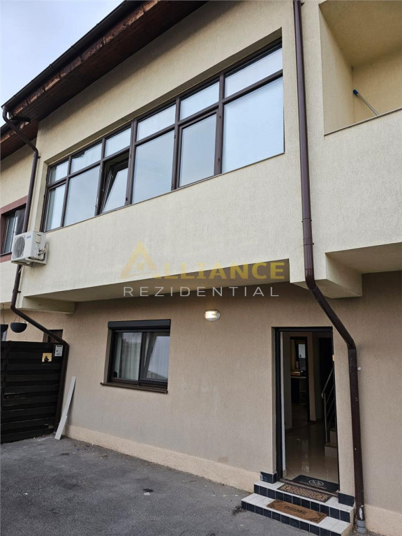 Casa insiruita 5 camere *3 bai