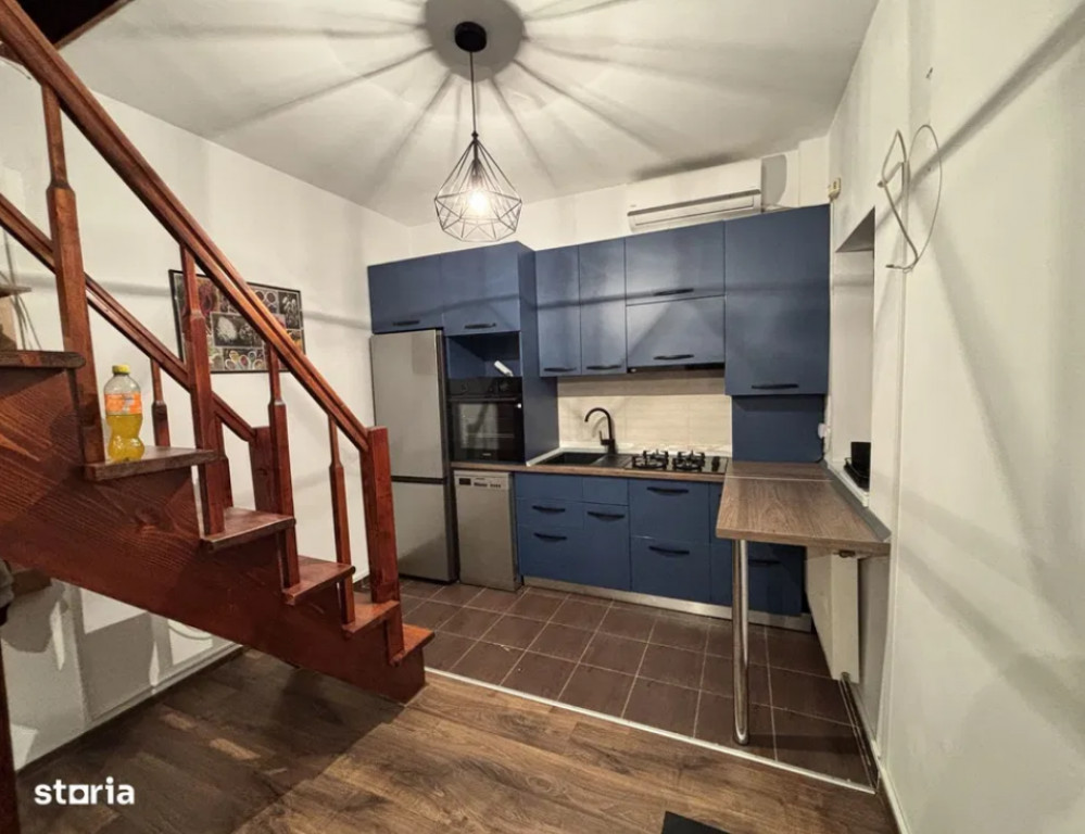 Apartament 3 camere + mansarda - zona Garii