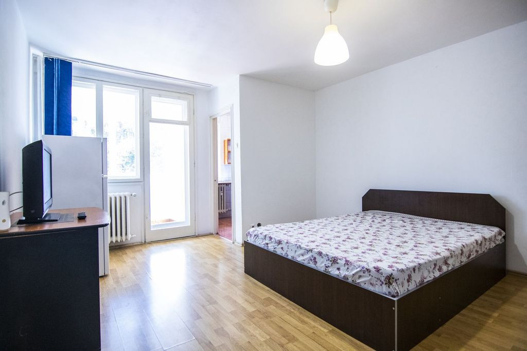 Drumul Taberei - Favorit, garsoniera, 3/10, mutare imedia...