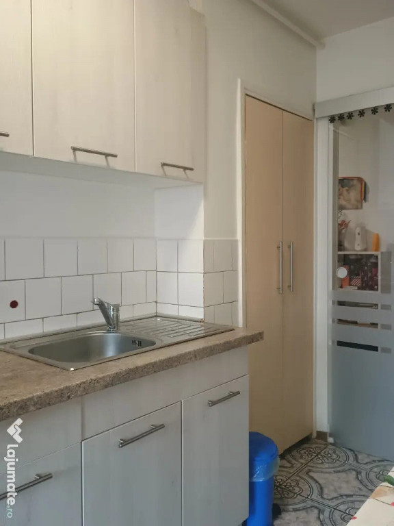 Apartament de 2 camere zona Codrul Cosminului