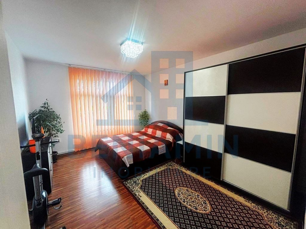 3 decomandate - etaj 6 - 65mp- centrala - Parcare - Boxa ...