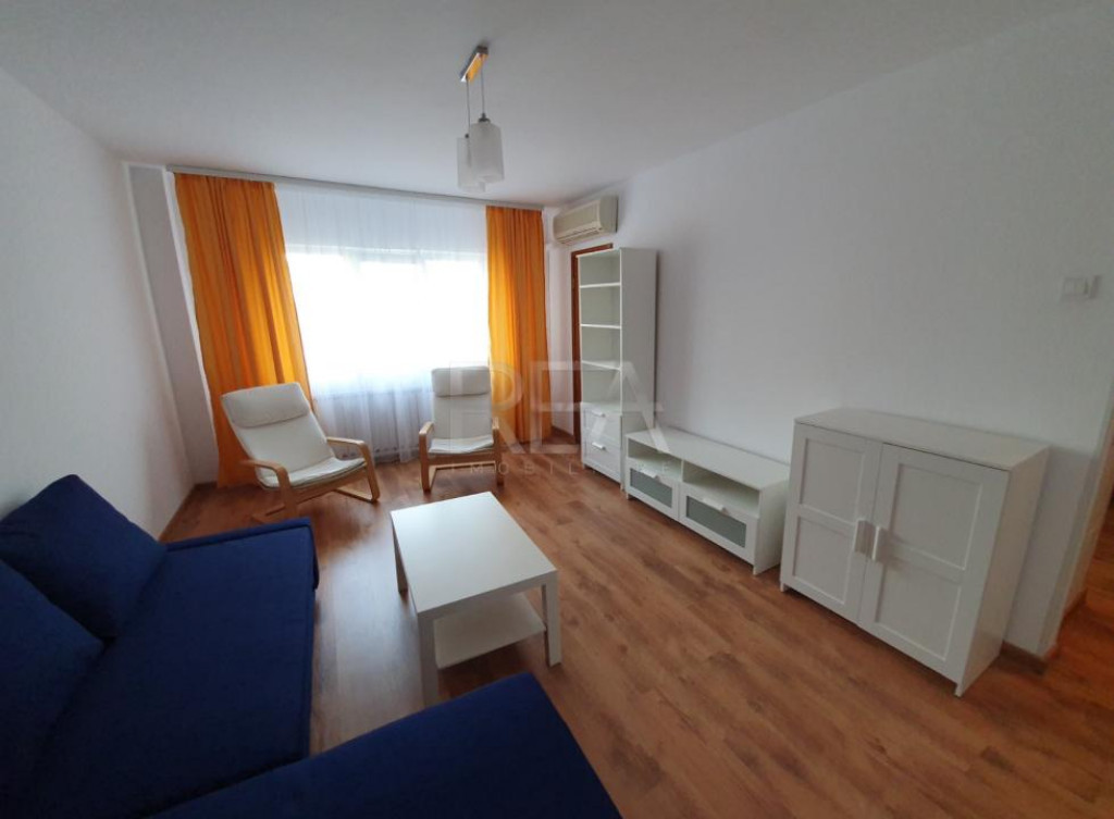 2 camere Aviației decomandat, et. 1, an 1986, metrou, 53 mp