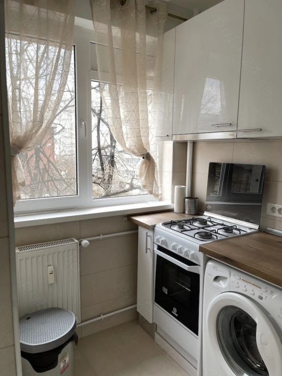 Dristor la chiar metrou etaj 3