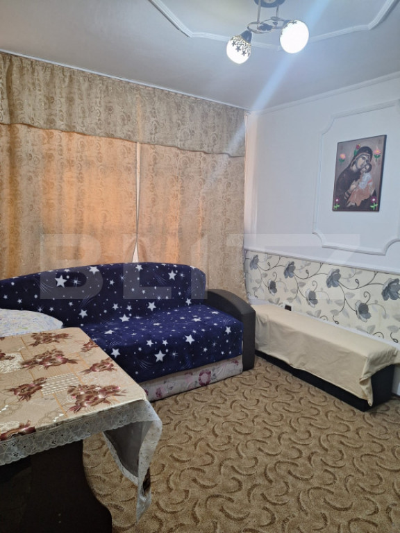 Apartament de 3 camere, etaj intermediar, Valea Rosie