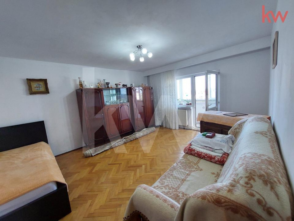 Garsonieră decomandată • spațioasă • aproape de Cent