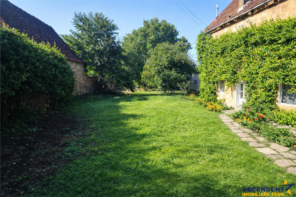 Duplex, personalizabil, cu 1.000 mp teren, Prejmer, Brasov