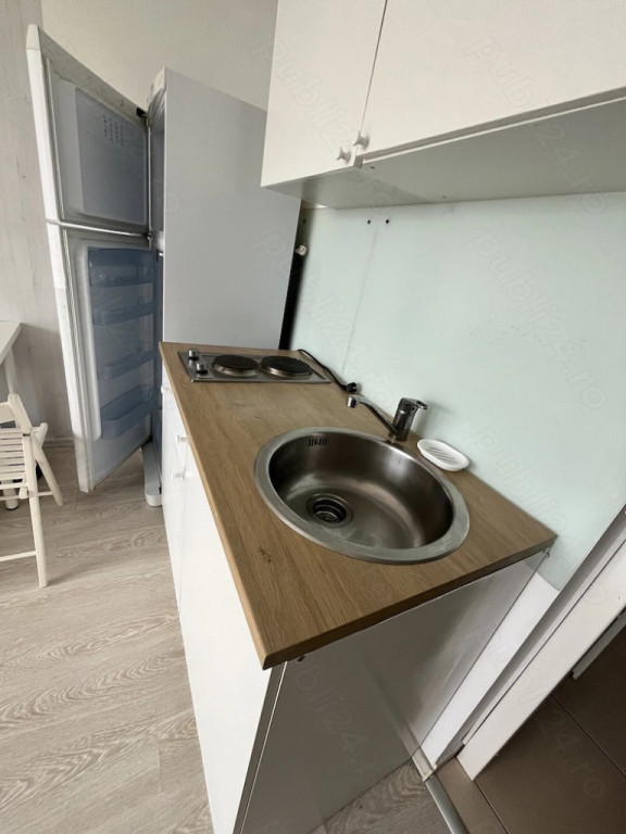 Garsoniera zona Vitan