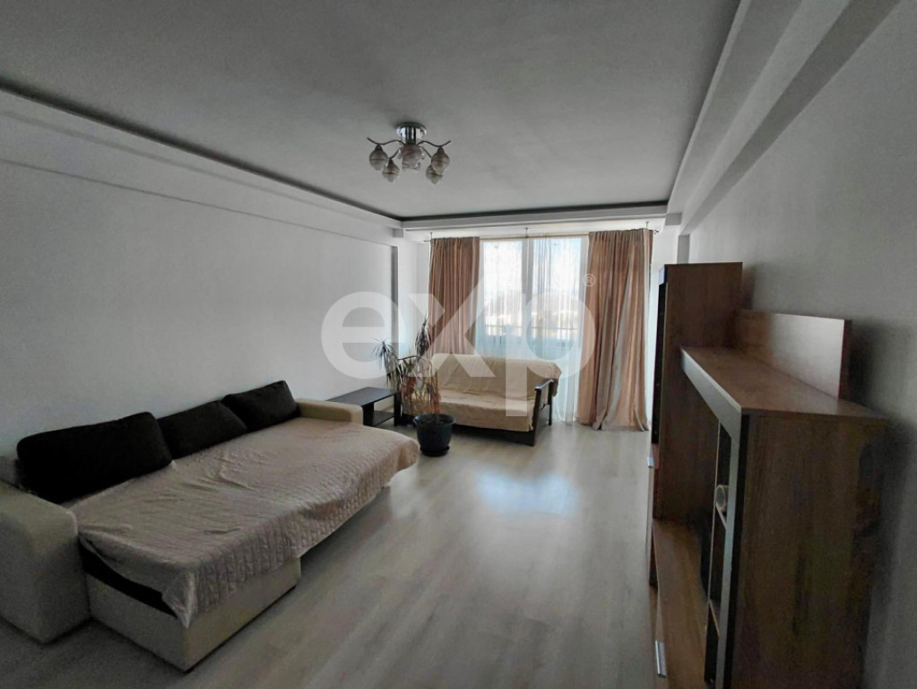 Apartament de închiriat – 4 camere, decomandat – Tracto