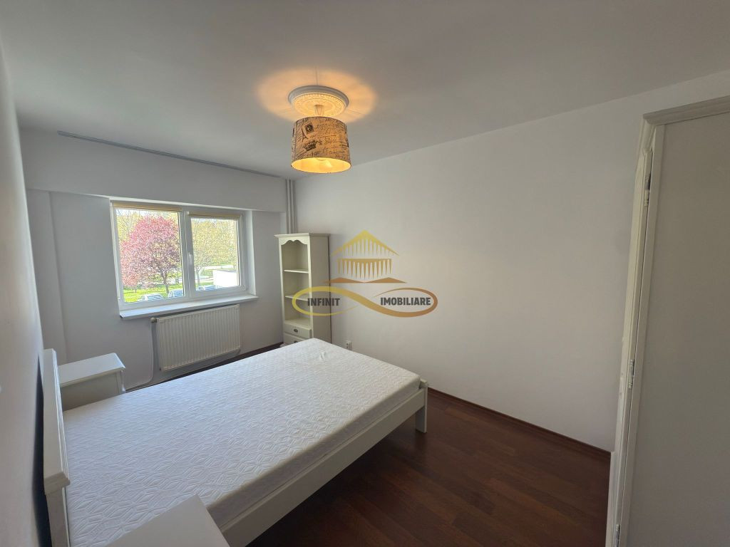 Apartament 3 camere de inchiriat parcul catedralei Bacau