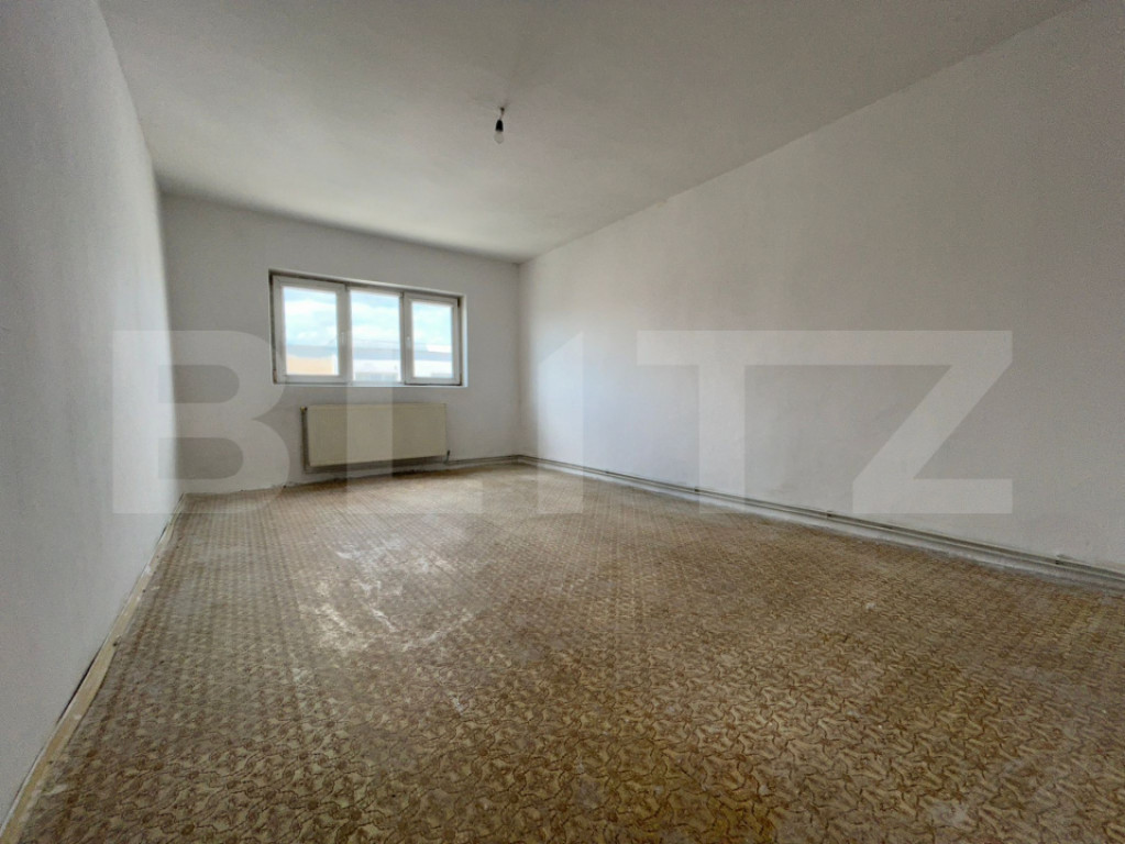 Apartament 2 camere decomandat, etaj 4, Gherla – ideal pen