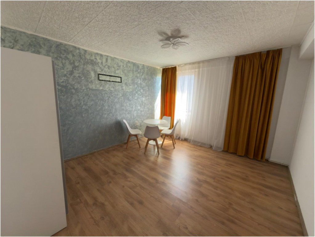 Apartament 3 camere, 71 mp, zona Centrala