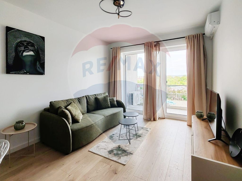 Apartament cu 3 camere de închiriat, Prima ARENA, cu loc...