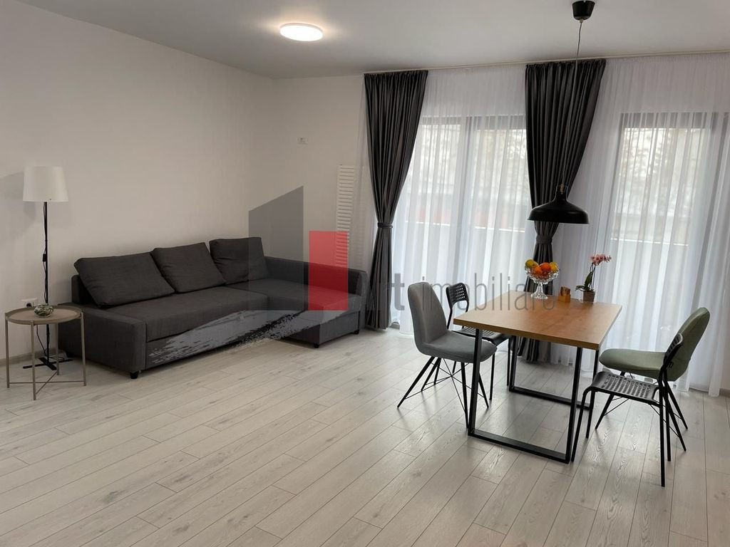 Apartament cu 2 camere de inchiriat-Aparatorii Patriei-ce...