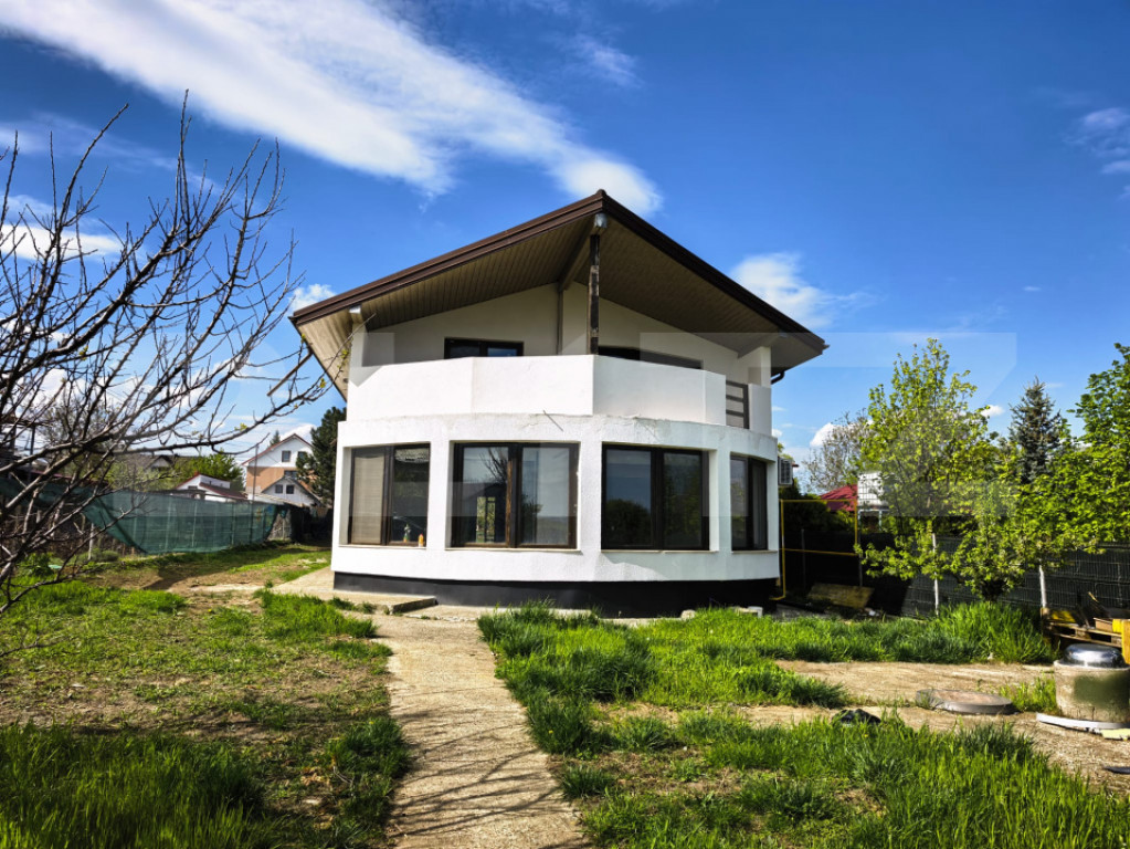 Casă spațioasă D+P+Et, 287 mp, teren generos 2250 mp– V