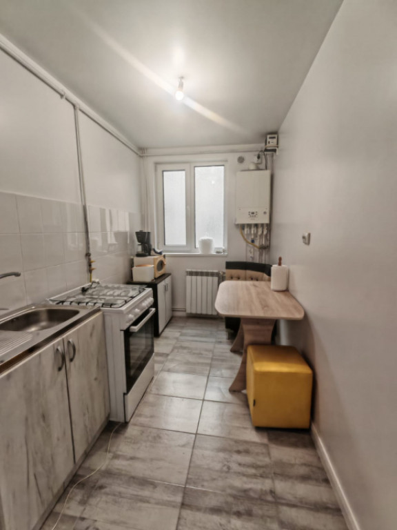 Apartament 3 camere de vanzare in zona Far, Constanta