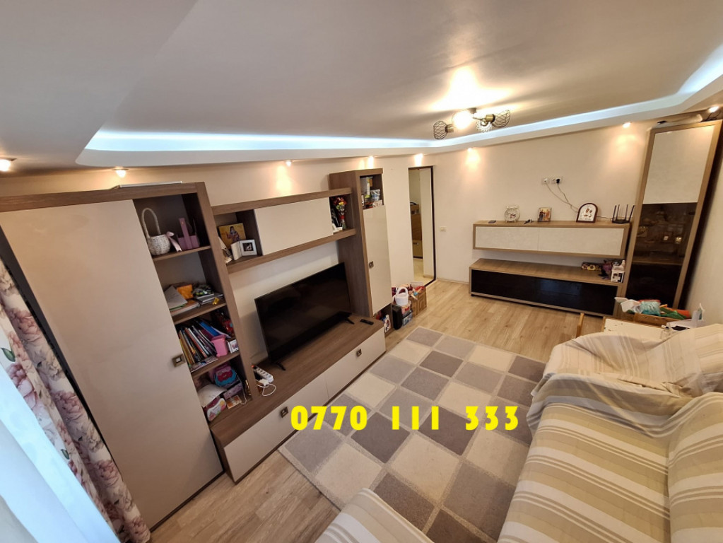 Apartament 3 camere Renovat in Totalitate, etaj 2/4.