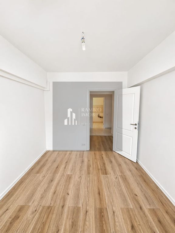 APARTAMENT DECOMANDAT 3 CAMERE 70 MP/ PARC Plumbuita/ SEC...