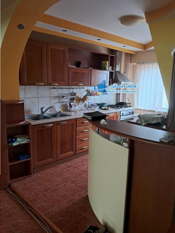 De inchiriat ap cu 3 cam cf 1 dec fratii golesti Depou