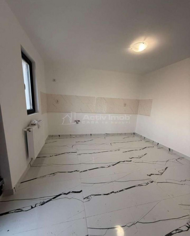 Casa pe parter cu 3 camere-Mutare imediata -Teren 800 mp-Asf