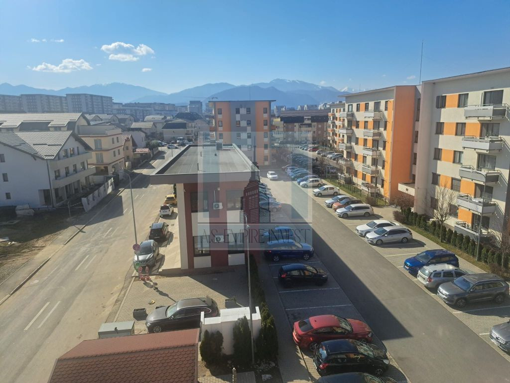 Penthouse de 3 camere zona Tractorul