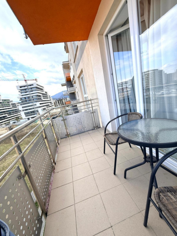 Ap modern 2 camere -Avantgarden Coresi, intermediar + parcar