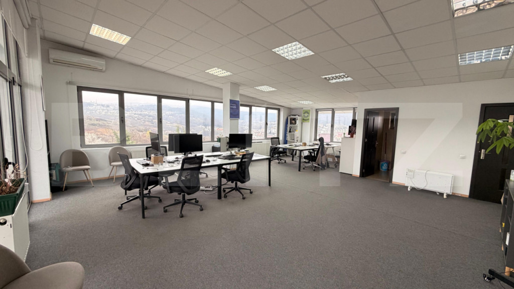 Birou 70 mp, open space, terasă 20 mp, parcare, zona Frunzi