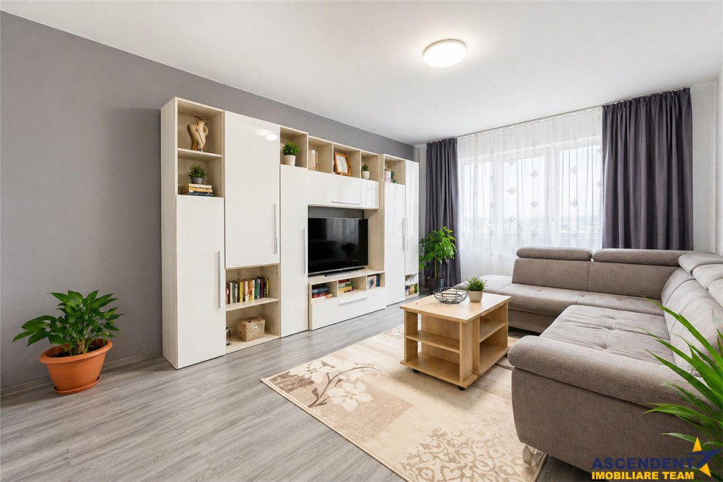 FILM!Apartament 3 camere,decomandat, vedere panoramica,Garii