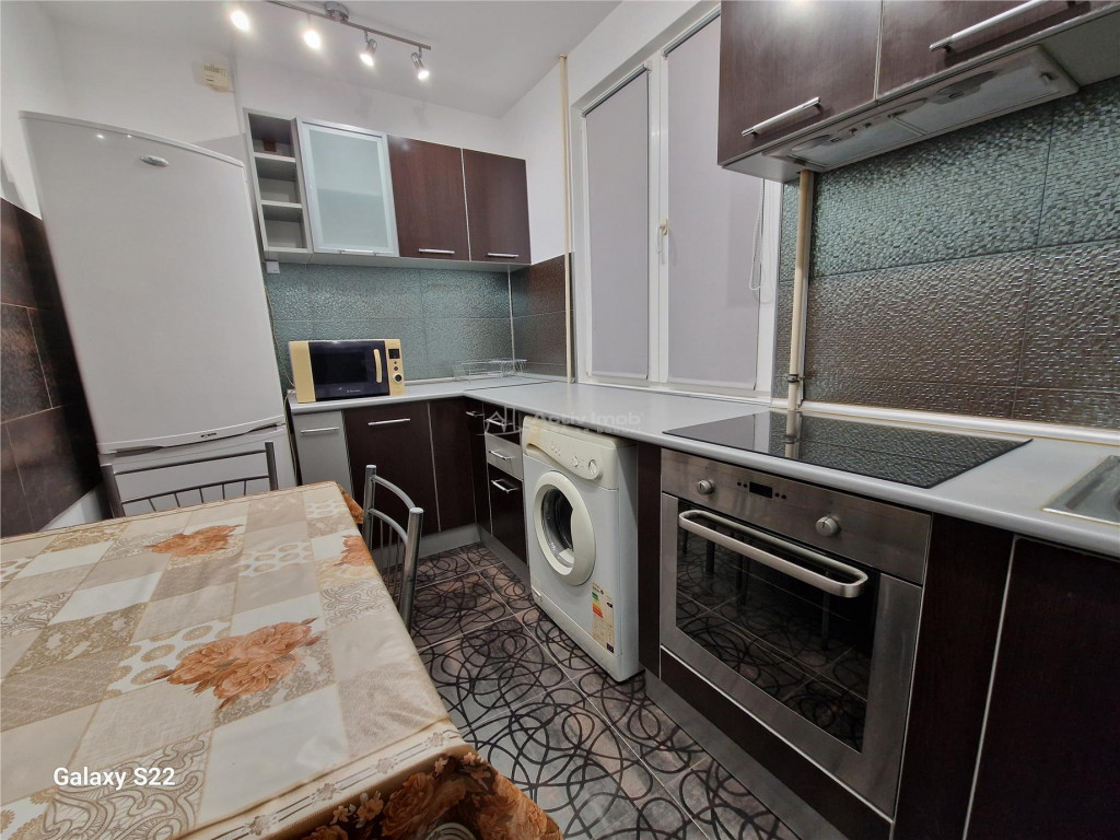 2 cam Tineretului-Cantemir, 3 min metrou Tineretului, vedere