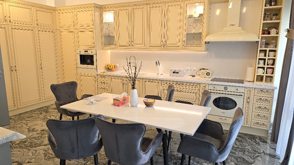 Apartament de vanzare, cu 4 camere, 92 mp, zona ultracentra