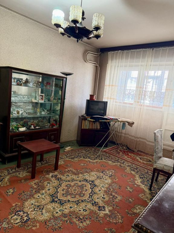 Apartament 3 camere stradal Morarilor- Vergului