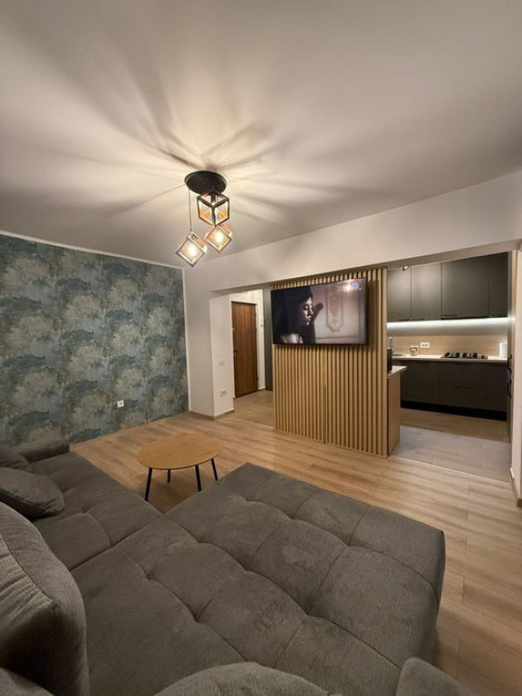 Apartament 2 camere, lux ,mobilat-utilat Tractorul,113000 Eu