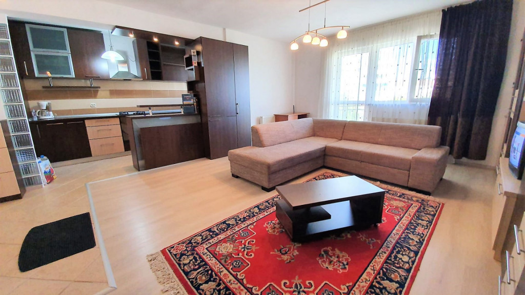 Apartament de 2 camere mobilat si utilat cu loc de parcare i