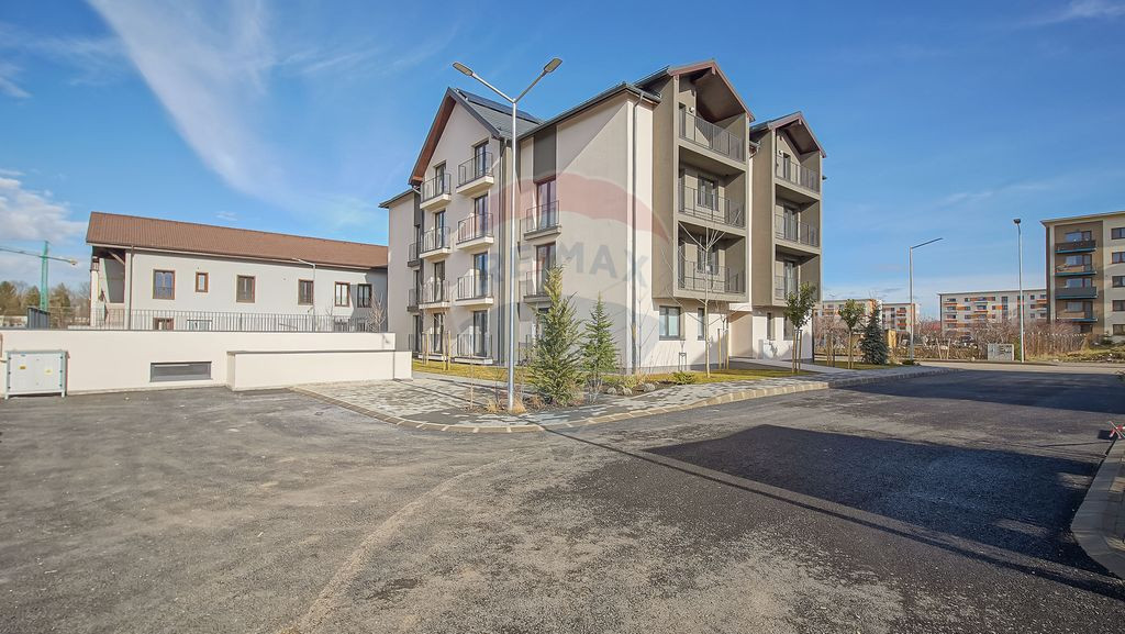 Garsoniera decomandata, 40 mp utili, etaj 1 | ROKMAN | Zo...