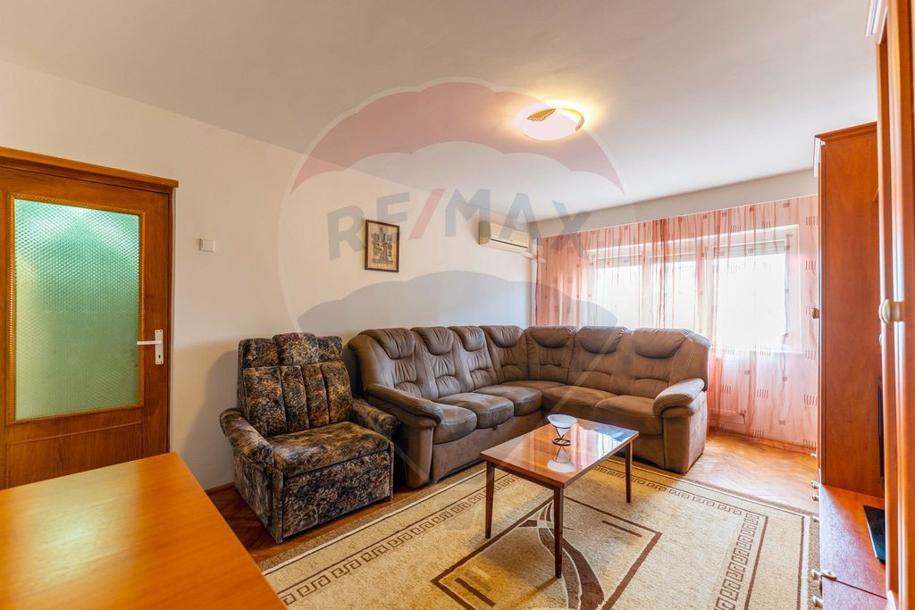 Apartament central 2 camere, decomandat, mobilat-utilat, ...