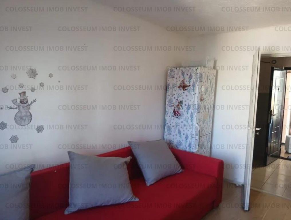 Camera de camin cu baie proprie si centrala termica - zona Tractorul